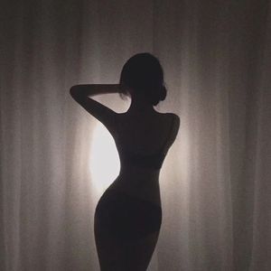 游泳爆乳露双奶头被教练玩弄
